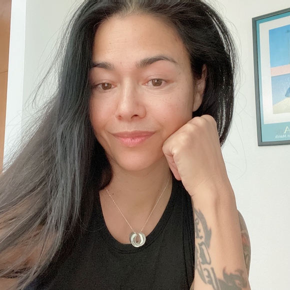 Meet your Posher, Christa - Picture 1 of 1